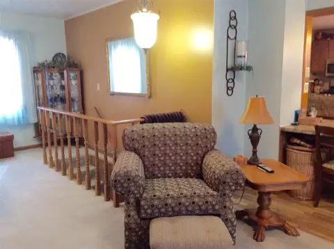601 E Main St, Decorah, IA 52101 photo 4