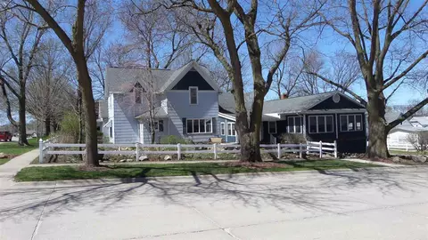 117 Johnston St, Gladbrook, IA 50635 photo 1