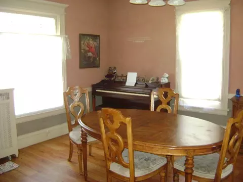 715 E 3rd Ave, Cresco, IA 52136 photo 3