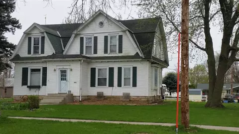 715 E 3rd Ave, Cresco, IA 52136 photo 1