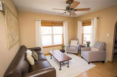 2575 W 3rd St, Waterloo, IA 50701 photo 2