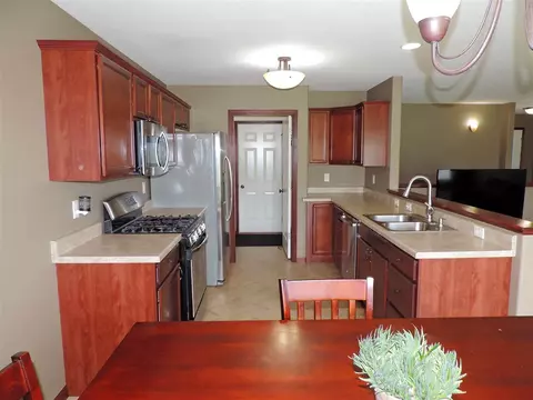 5027 Millenium Dr, Cedar Falls, IA 50613 photo 6