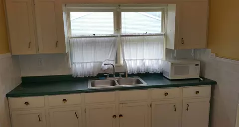 708 Upton Ave, Waterloo, IA 50701 photo 6