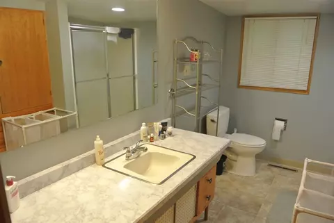 714 Maple St, Osage, IA 50461 photo 12