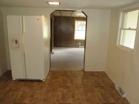 302 Maple St, Osage, IA 50461 photo 3
