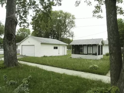 152 Summit Ave, Waterloo, IA 50701 photo 2