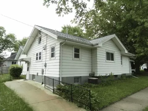 152 Summit Ave, Waterloo, IA 50701 photo 3