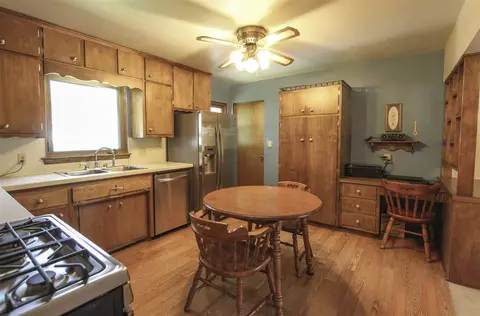 510 Devonshire Dr, Waterloo, IA 50701 photo 9