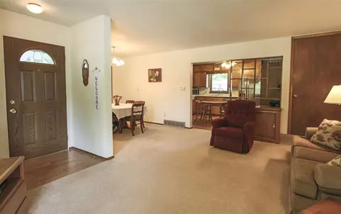 510 Devonshire Dr, Waterloo, IA 50701 photo 4