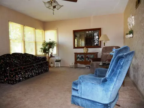 706 A Ave, Sumner, IA 50674 photo 9