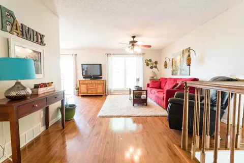 2706 Ryan Dr, Cedar Falls, IA 50613 photo 3