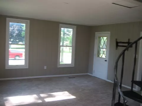 537 N Cherry St, Shell Rock, IA 50670 photo 5