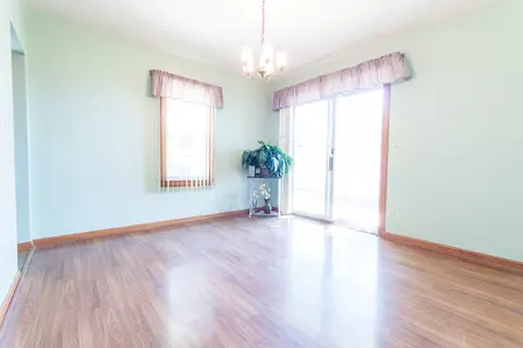 875 Maxwell St, Waterloo, IA 50701 photo 3