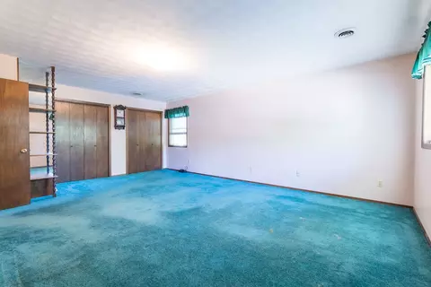875 Maxwell St, Waterloo, IA 50701 photo 11