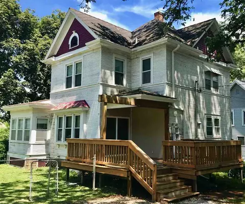 702 6th St, Gladbrook, IA 50635 photo 1