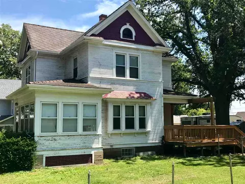 702 6th St, Gladbrook, IA 50635 photo 2