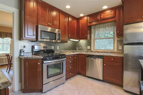 424 Sunset Rd, Waterloo, IA 50701 photo 8