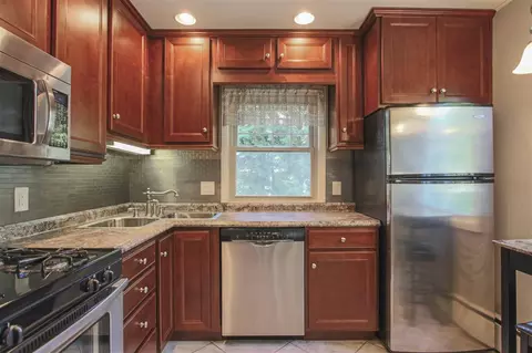 424 Sunset Rd, Waterloo, IA 50701 photo 10