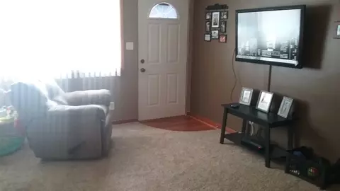 1615 E Ridgeway, Waterloo, IA 50702 photo 3