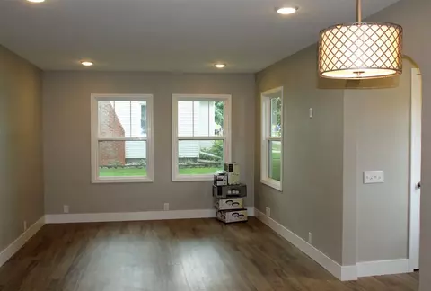 110 Eagle St, Denver, IA 50622 photo 3