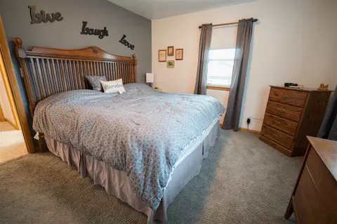 1158 E Ridgeway Ave, Waterloo, IA 50702 photo 7