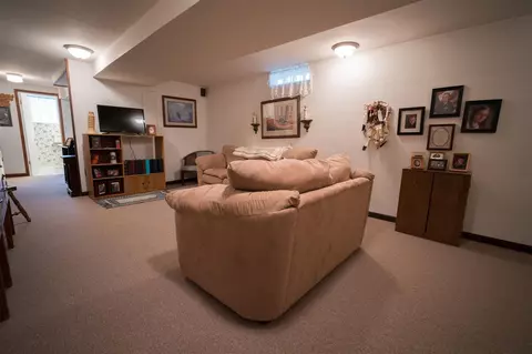 1158 E Ridgeway Ave, Waterloo, IA 50702 photo 12