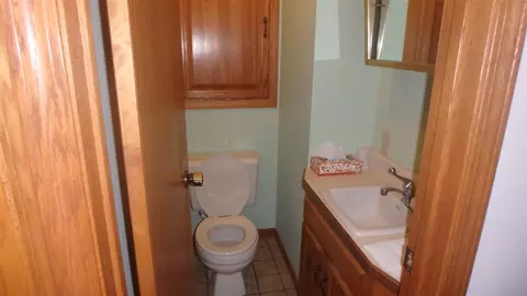 301 Holstead St, Dysart, IA 52224 photo 13