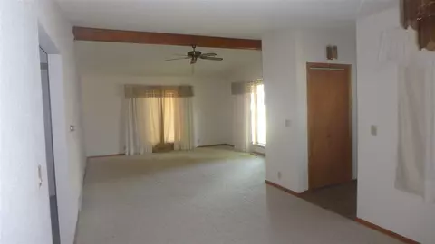 301 Holstead St, Dysart, IA 52224 photo 5