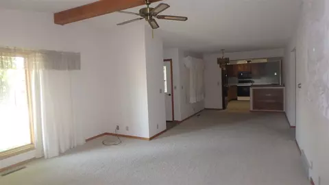 301 Holstead St, Dysart, IA 52224 photo 8