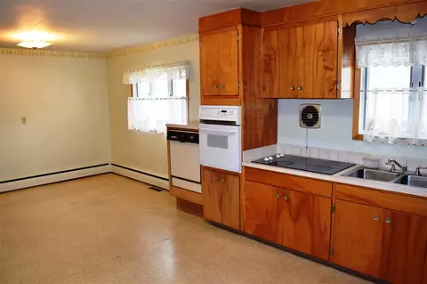 307 E Broadway St, Decorah, IA 52101 photo 4