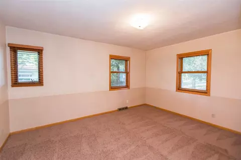 1628 E Mitchell Ave, Waterloo, IA 50702 photo 10