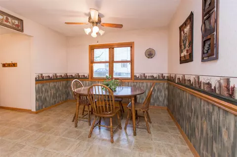 1628 E Mitchell Ave, Waterloo, IA 50702 photo 4