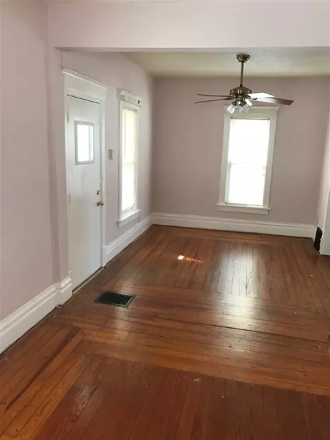 120 Summit Ave, Waterloo, IA 50701 photo 4