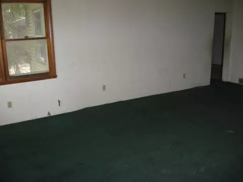 205 E Dunkerton St, Dunkerton, IA 50626 photo 5