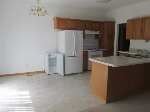 206 Walnut #2, Traer, IA 50675 photo 4