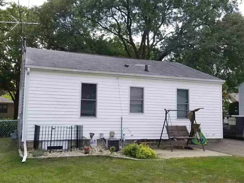 933 Cornwall Ave, Waterloo, IA 50702 photo 18