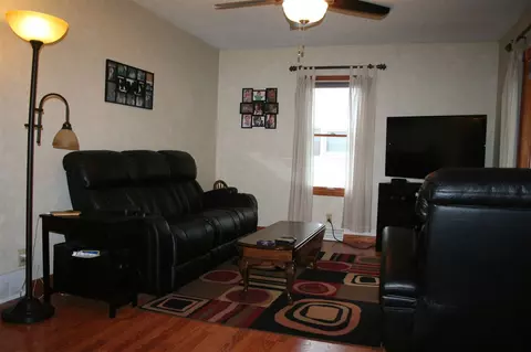 933 Cornwall Ave, Waterloo, IA 50702 photo 8