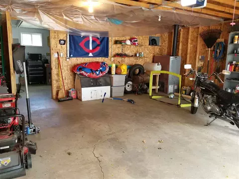 933 Cornwall Ave, Waterloo, IA 50702 photo 13