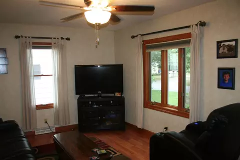 933 Cornwall Ave, Waterloo, IA 50702 photo 7