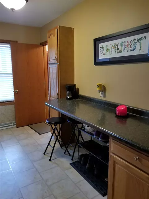 933 Cornwall Ave, Waterloo, IA 50702 photo 4