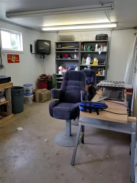 933 Cornwall Ave, Waterloo, IA 50702 photo 14