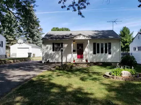 933 Cornwall Ave, Waterloo, IA 50702 photo 1