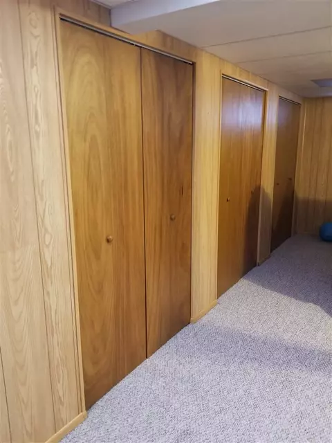 933 Cornwall Ave, Waterloo, IA 50702 photo 12