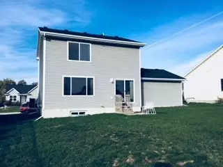5022 Millenium Dr, Cedar Falls, IA 50613 photo 2