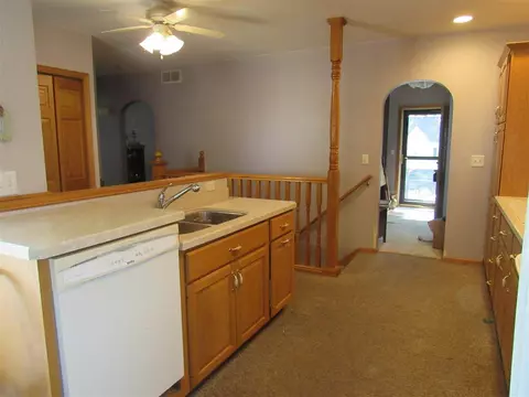 1825 Forest Ave, Waterloo, IA 50702 photo 6