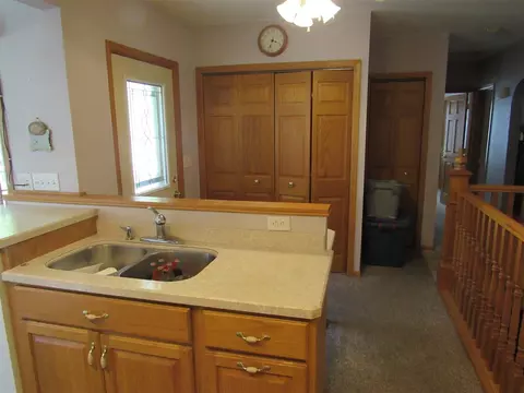 1825 Forest Ave, Waterloo, IA 50702 photo 5