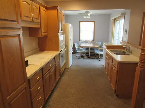 1825 Forest Ave, Waterloo, IA 50702 photo 4