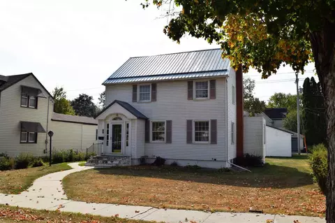 207 E Main St, Decorah, IA 52101 photo 1