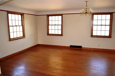 207 E Main St, Decorah, IA 52101 photo 6