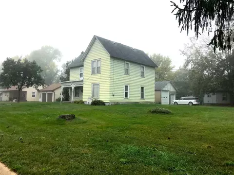 610 Mill St, Traer, IA 50675 photo 2